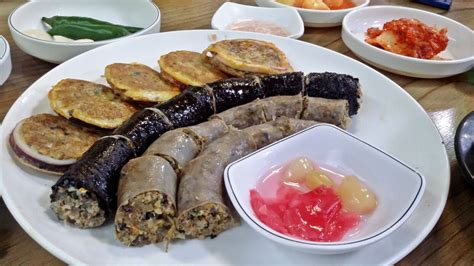 속초 먹거리: 바다와 산이 만나는 맛의 향연